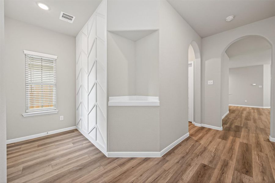 Spacious, unfurnished interior of a new home in , Huffman (Image 31).