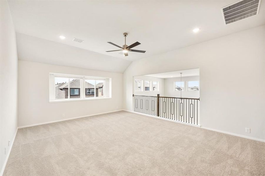 Spacious, unfurnished interior of a new home in Somerset, Mansfield (Image 33).