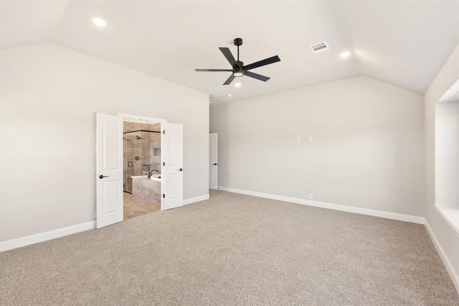 Spacious, unfurnished interior of a new home in Villages of Walnut Grove, Midlothian (Image 19). Spacious, unfurnished interior of a new home in Villages of Walnut Grove, Midlothian (Image 19).