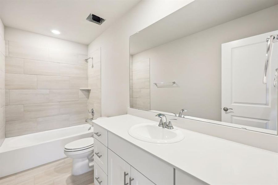 Photo is not of the actual home, but is an inspirational photo of builder’s model home and may depict options, furnishings, and/or decorator features that are not included. Photo is not of the actual home, but is an inspirational photo of builder’s model home and may depict options, furnishings, and/or decorator features that are not included.