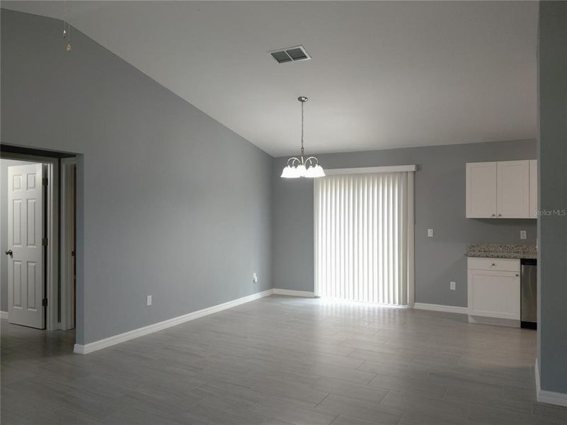 Spacious, unfurnished interior of a new home in , Ocala (Image 22).