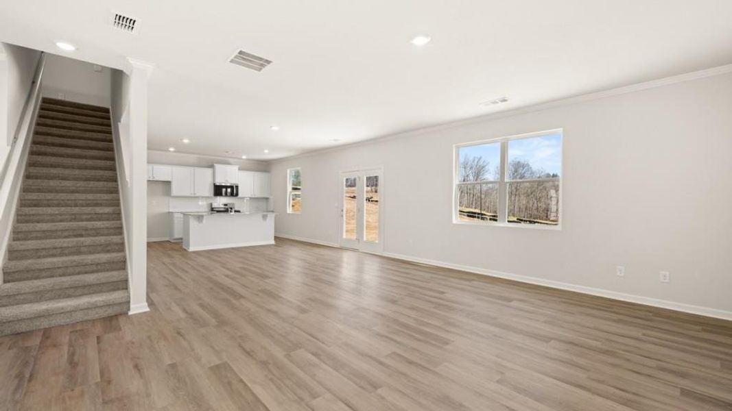 Spacious, unfurnished interior of a new home in Sheffield Highlands, Dallas (Image 16).