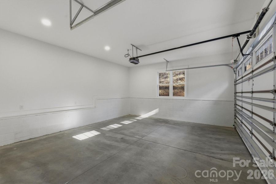 Spacious, unfurnished interior of a new home in , Valdese (Image 30).