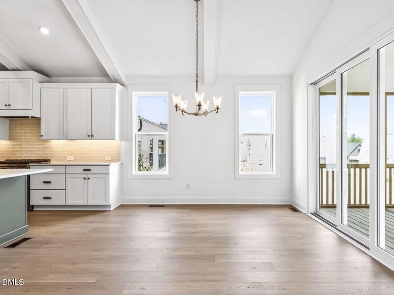 012-1280x960-dining-room