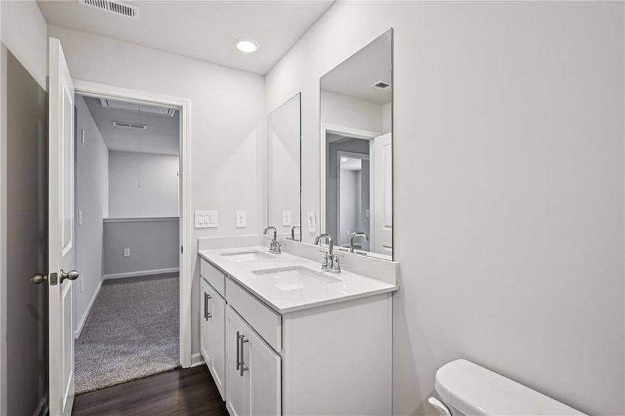 Furnished interior view inside a new home in Avalon - Reserve Series, Conyers (Image 20). Furnished interior view inside a new home in Avalon - Reserve Series, Conyers (Image 20).