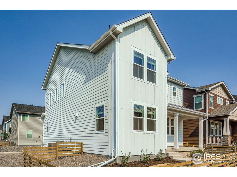 Exterior details and patio area of a home in Waterfield - Single Family Homes, Fort Collins (Image 2).