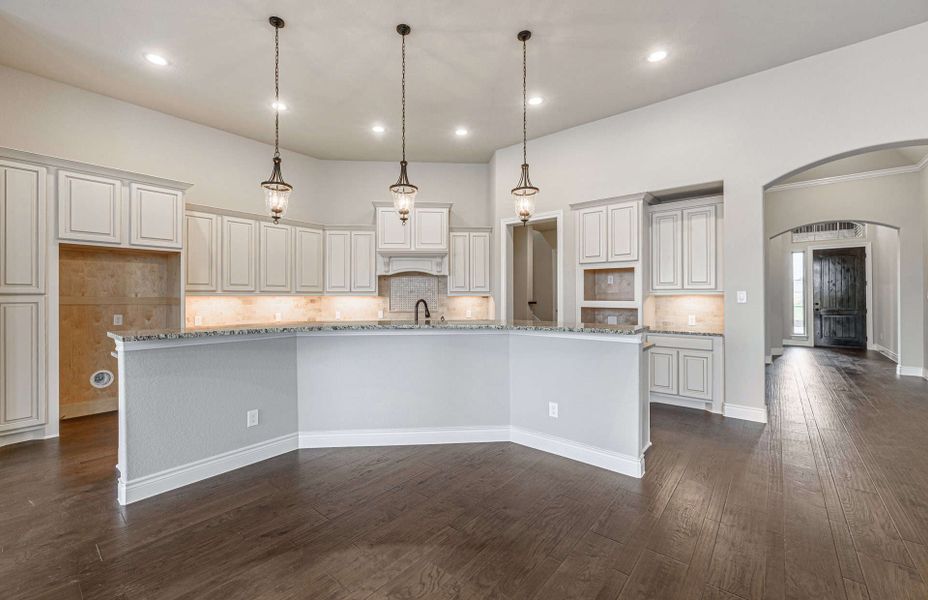 Representative furnished interior of a home built from the 3326 by Ravenna Homes in Cross Creek West, Fulshear (Image 17).