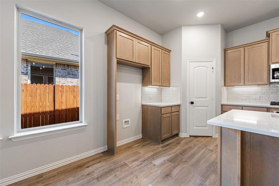 Furnished interior view inside a new home in Morningstar, Aledo (Image 10).