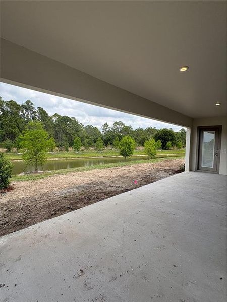 Exterior details and patio area of a home in Crosswind Ranch, Parrish (Image 6).