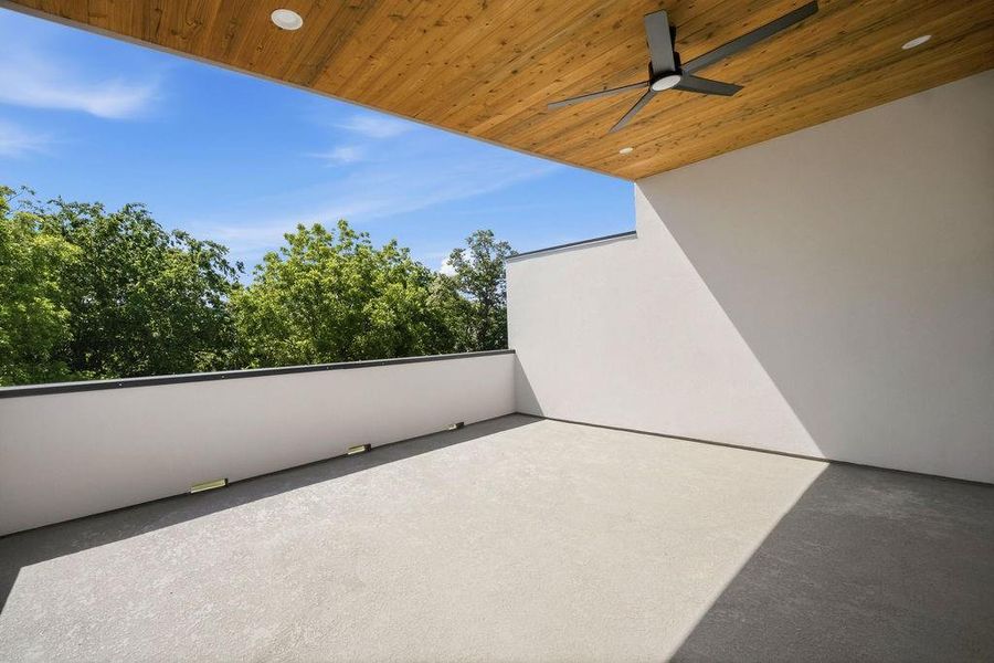 Exterior details and patio area of a home in , Dallas (Image 24).