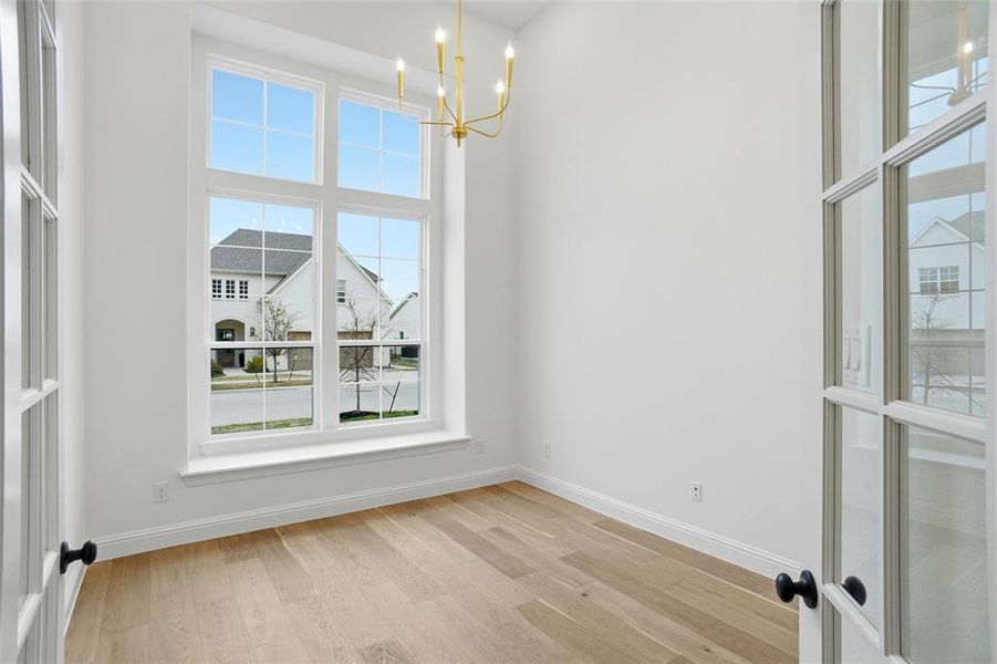 Spacious, unfurnished interior of a new home in , Aledo (Image 17).