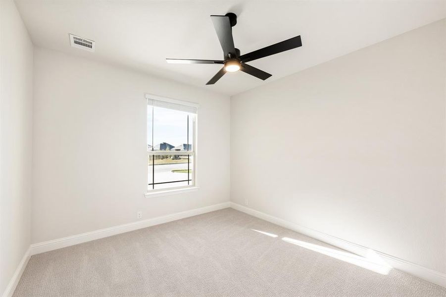 Spacious, unfurnished interior of a new home in The Oaks, Red Oak (Image 35).