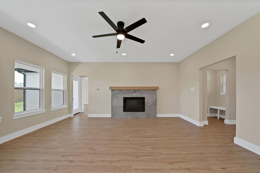 Spacious, unfurnished interior of a new home in , The Colony (Image 26).