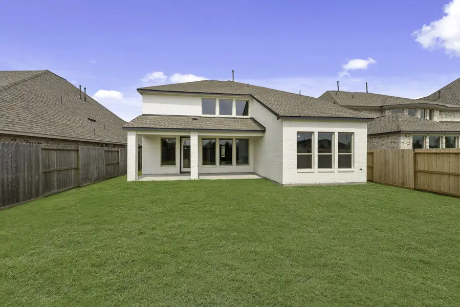 Representative image. Features, specifications, selections and colors may vary.