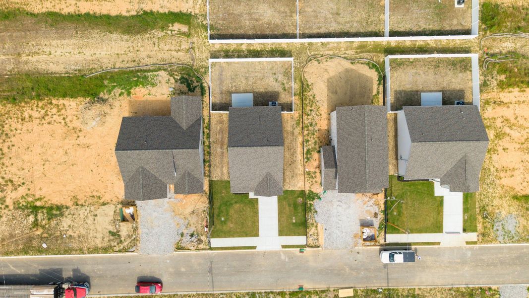 Image 33 of a home in Stonehenge.