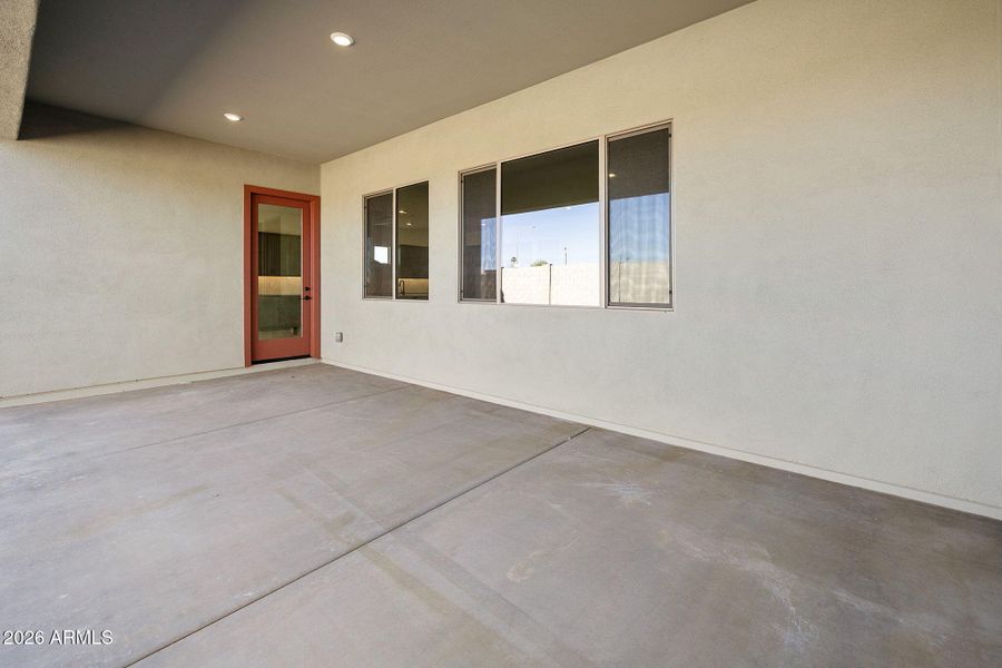 LARGE COVERED BACK PATIO