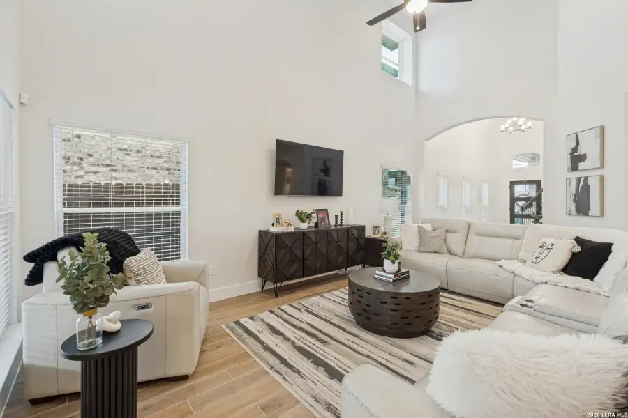 Furnished interior view inside a new home in Comanche Ridge, San Antonio (Image 17). Furnished interior view inside a new home in Comanche Ridge, San Antonio (Image 17).