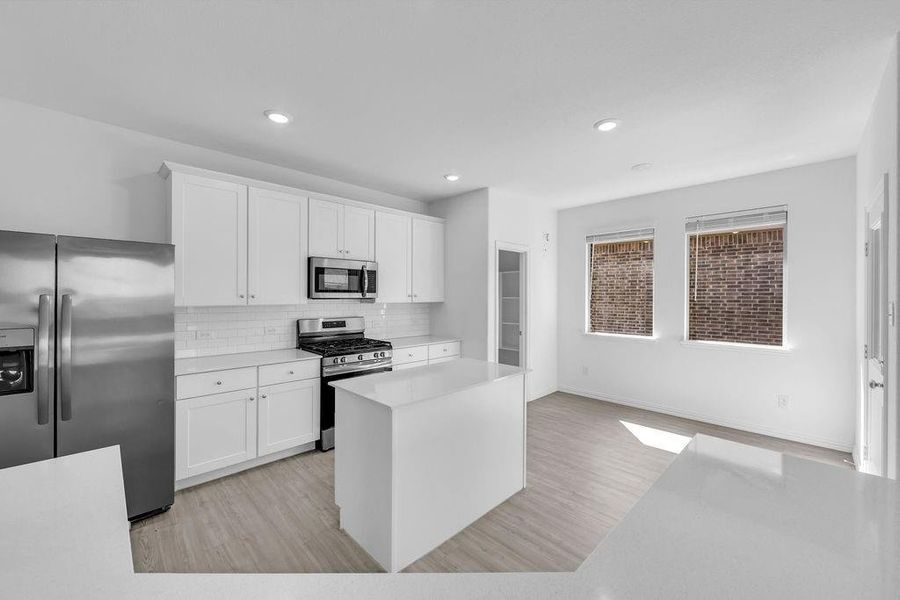 Furnished interior view inside a new home in Hurricane Creek, Anna (Image 10).