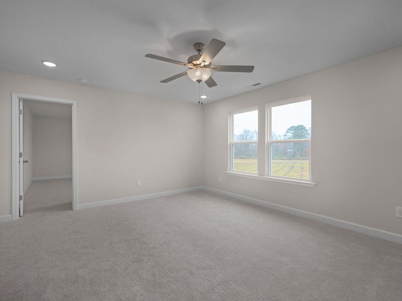 Spacious, unfurnished interior of a new home in Tobacco Road, Angier (Image 25).