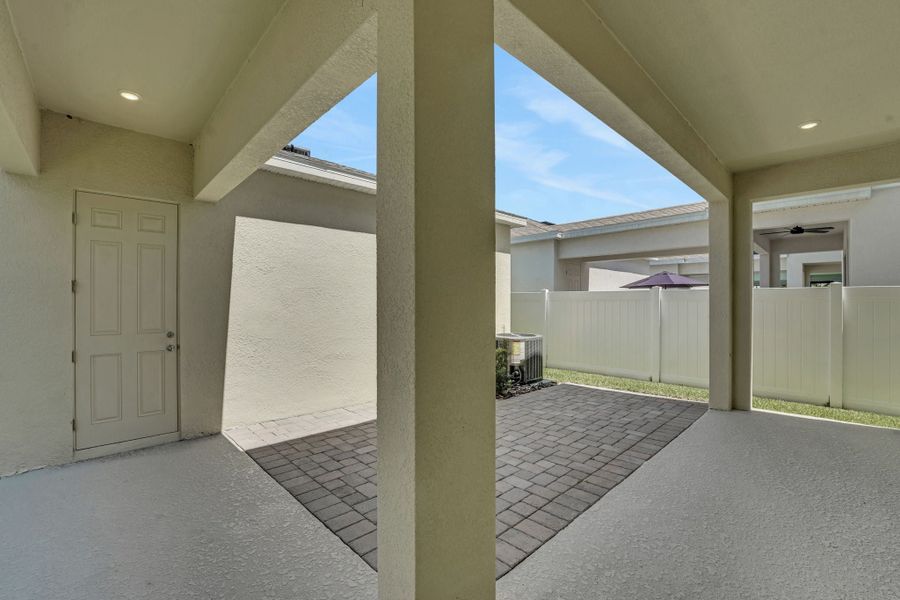 2,078sf New Home in Winter Garden, FL.  - Slide 10
