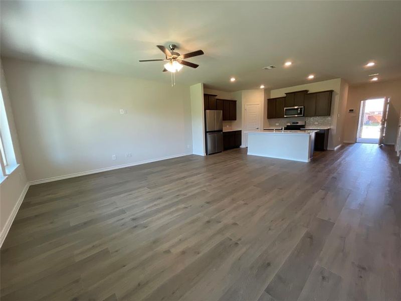 Spacious, unfurnished interior of a new home in Elevon, Lavon (Image 12). Spacious, unfurnished interior of a new home in Elevon, Lavon (Image 12).