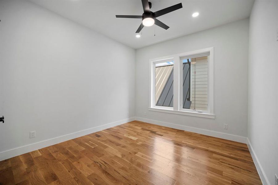 Spacious, unfurnished interior of a new home in , Dallas (Image 24).