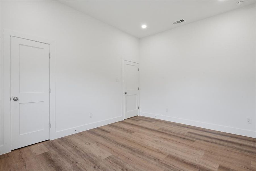 Spacious, unfurnished interior of a new home in , Dallas (Image 30). Spacious, unfurnished interior of a new home in , Dallas (Image 30).
