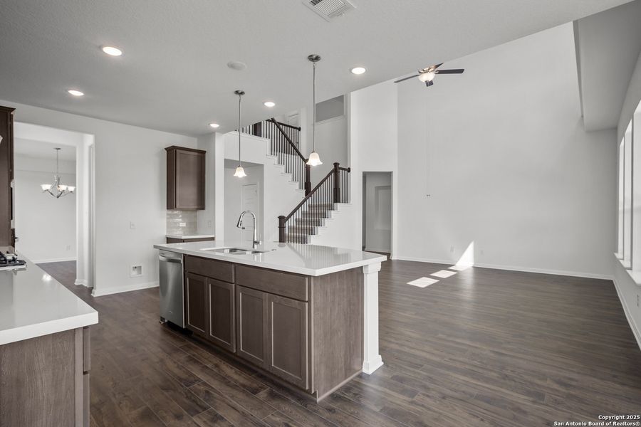 Furnished interior view inside a new home in Homestead, Schertz (Image 9).