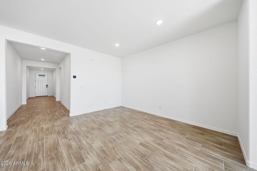 PHX_Landmarke_lot 1062_Azure_689_Dining PHX_Landmarke_lot 1062_Azure_689_Dining