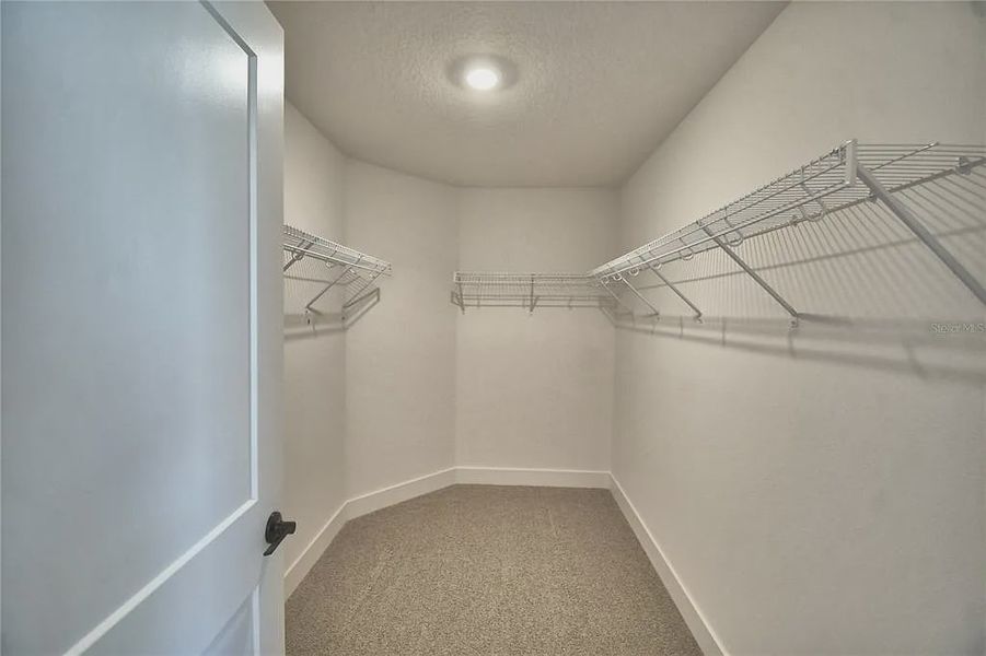 Spacious, unfurnished interior of a new home in Lake Juliana Estates, Auburndale (Image 23).