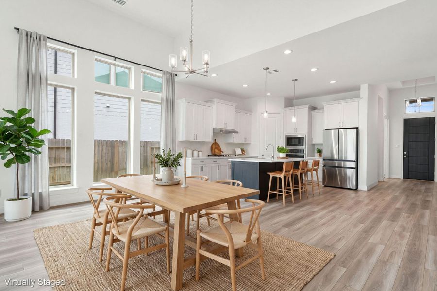 Can you just imagine gatherings for the holidays here? There is plenty of room for everyone to hang out and have fun together.