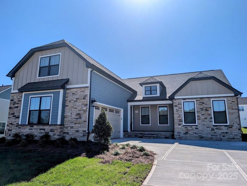 Image 21 of a home in Stoneridge Hills.