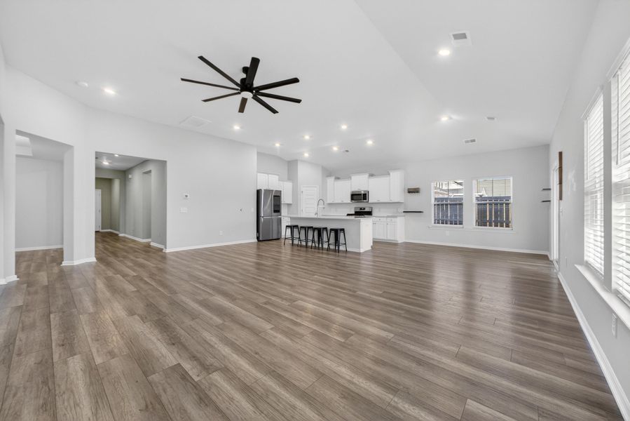 Spacious, unfurnished interior of a new home in Azalea Ridge at Summers Corner: Arbor Collection, Summerville (Image 35).