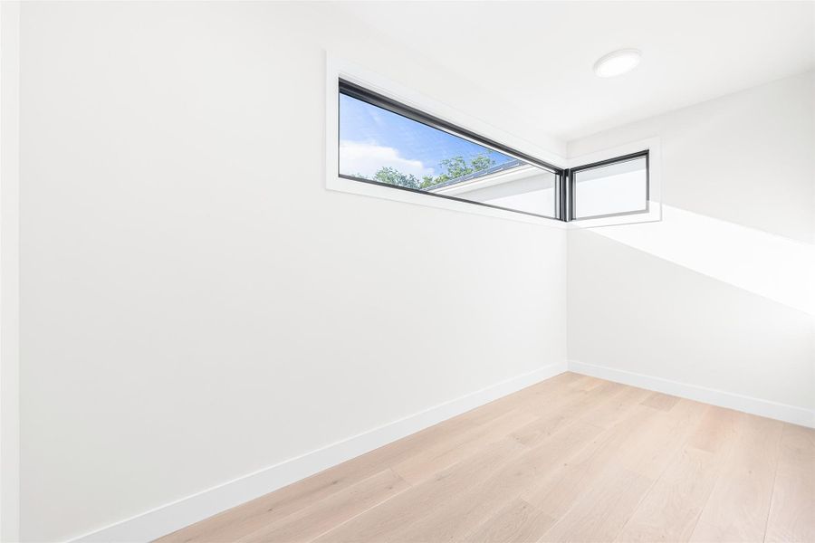 Spacious, unfurnished interior of a new home in , Fort Lauderdale (Image 21).