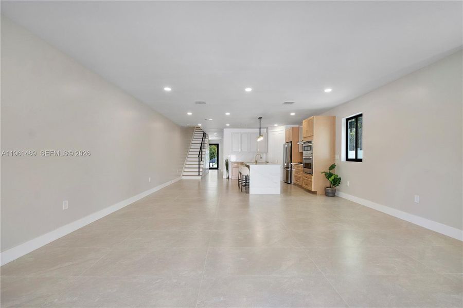 Spacious, unfurnished interior of a new home in , Fort Lauderdale (Image 47).