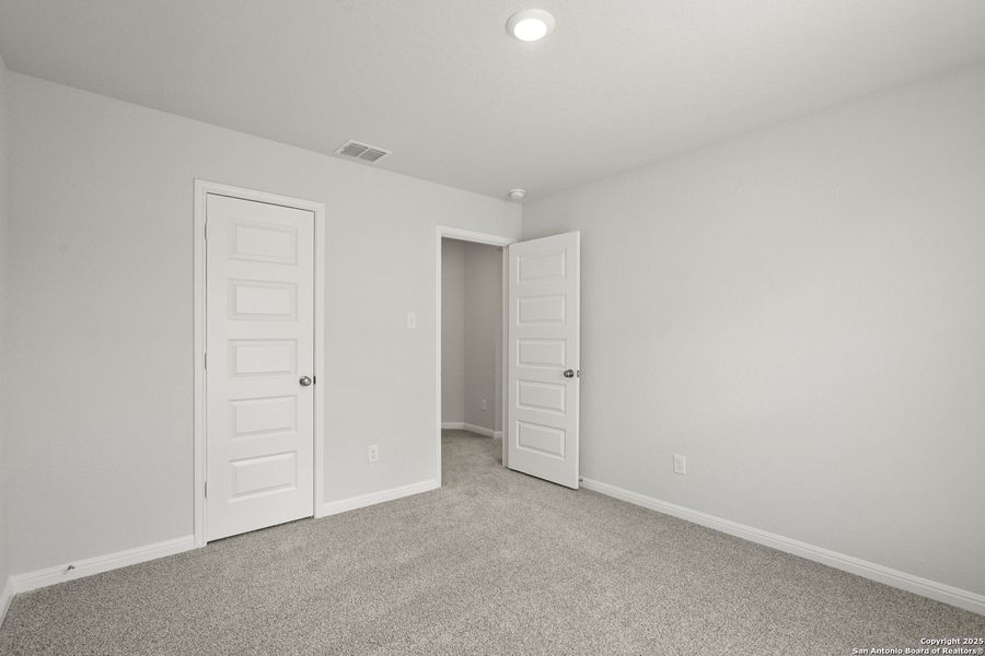 Spacious, unfurnished interior of a new home in Cinco Lakes, San Antonio (Image 25). Spacious, unfurnished interior of a new home in Cinco Lakes, San Antonio (Image 25).