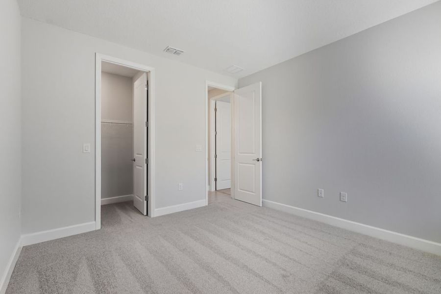 Spacious, unfurnished interior of a new home in Headwaters at Lofton Creek, Yulee (Image 20). Spacious, unfurnished interior of a new home in Headwaters at Lofton Creek, Yulee (Image 20).