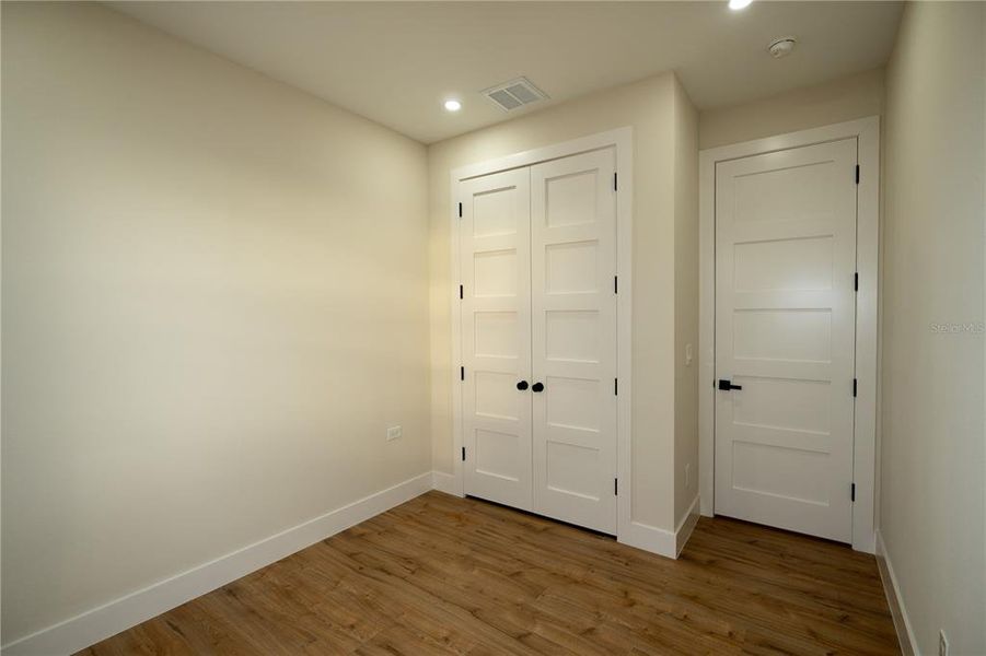 Spacious, unfurnished interior of a new home in , Tampa (Image 30).