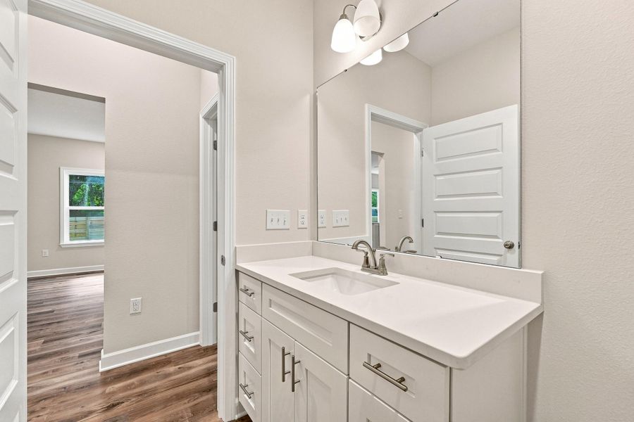 101 horizon way-29