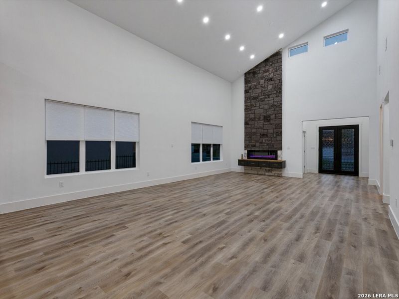 Spacious, unfurnished interior of a new home in , San Antonio (Image 43). Spacious, unfurnished interior of a new home in , San Antonio (Image 43).