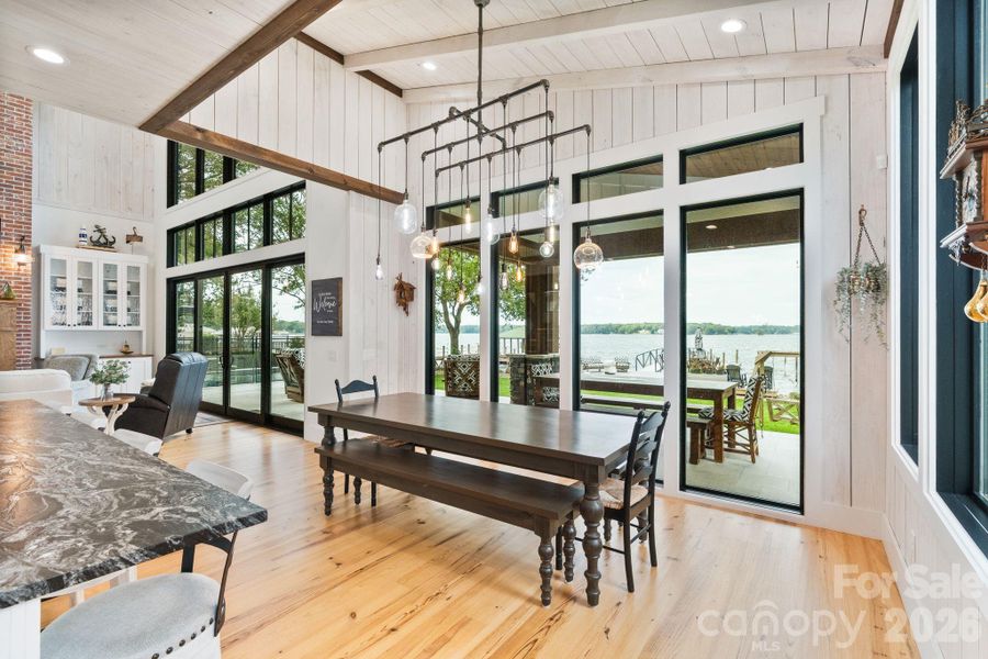 Dine with a view! Dine with a view!