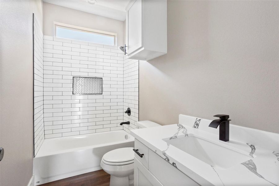 Furnished interior view inside a new home in , San Leon (Image 10).