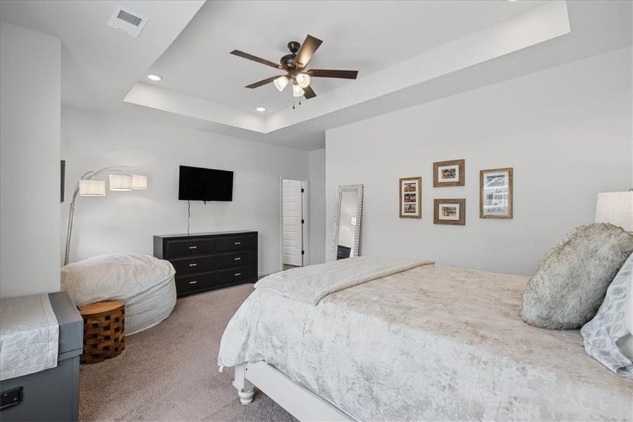 Furnished interior view inside a new home in , Cartersville (Image 38).