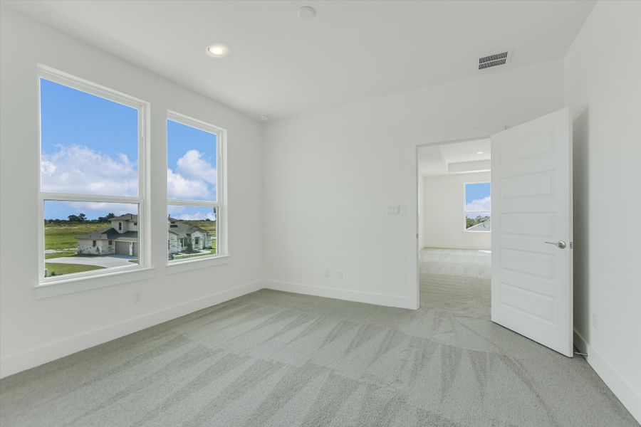 Representative unfurnished interior of a home built from the Vanderpool II by Giddens Homes in Whispering Wind, Bertram (Image 84).