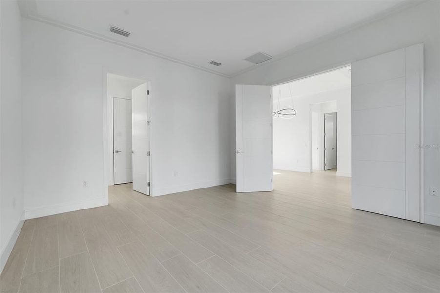 Spacious, unfurnished interior of a new home in Hampton Green at Providence, Davenport (Image 37).