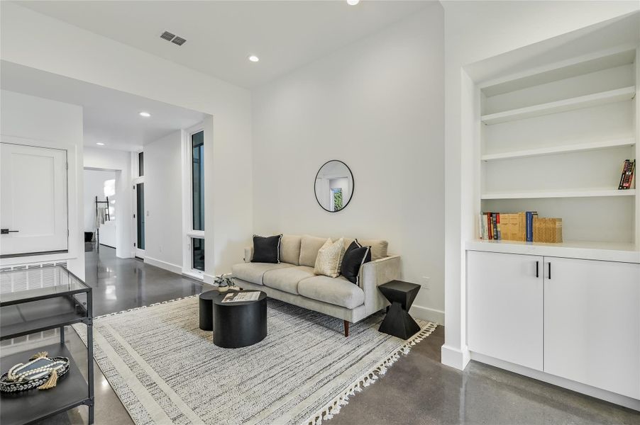 Furnished interior view inside a new home in , Wimberley (Image 23).