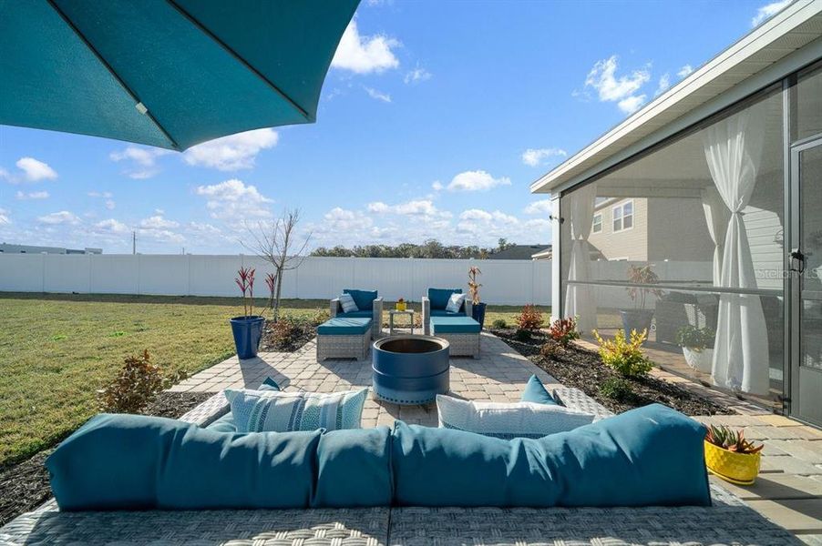 Exterior details and patio area of a home in , Ocala (Image 29).