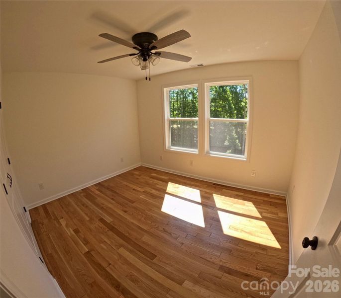 Spacious, unfurnished interior of a new home in , Marion (Image 12).