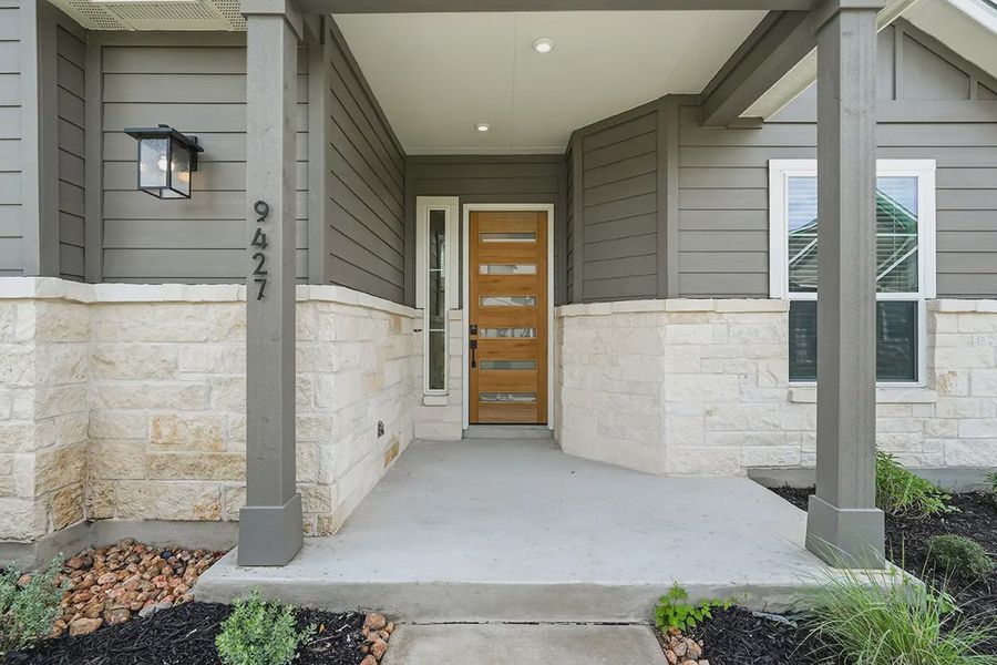 Exterior details and patio area of a home in The Crossvine, Schertz (Image 3).