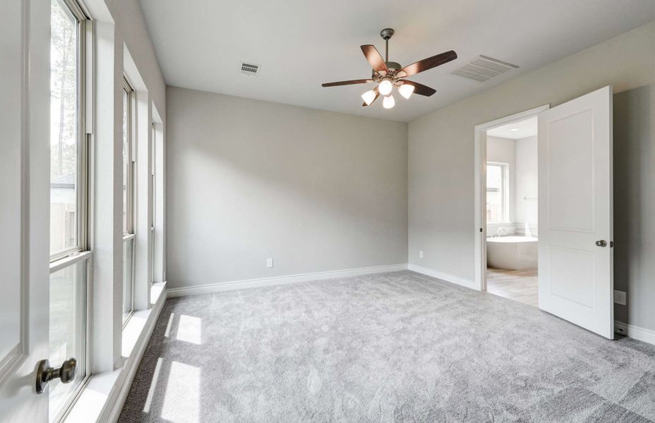 Representative unfurnished interior of a home built from the 2924 by Ravenna Homes in The Highlands 55′, Porter (Image 28). Representative unfurnished interior of a home built from the 2924 by Ravenna Homes in The Highlands 55′, Porter (Image 28).